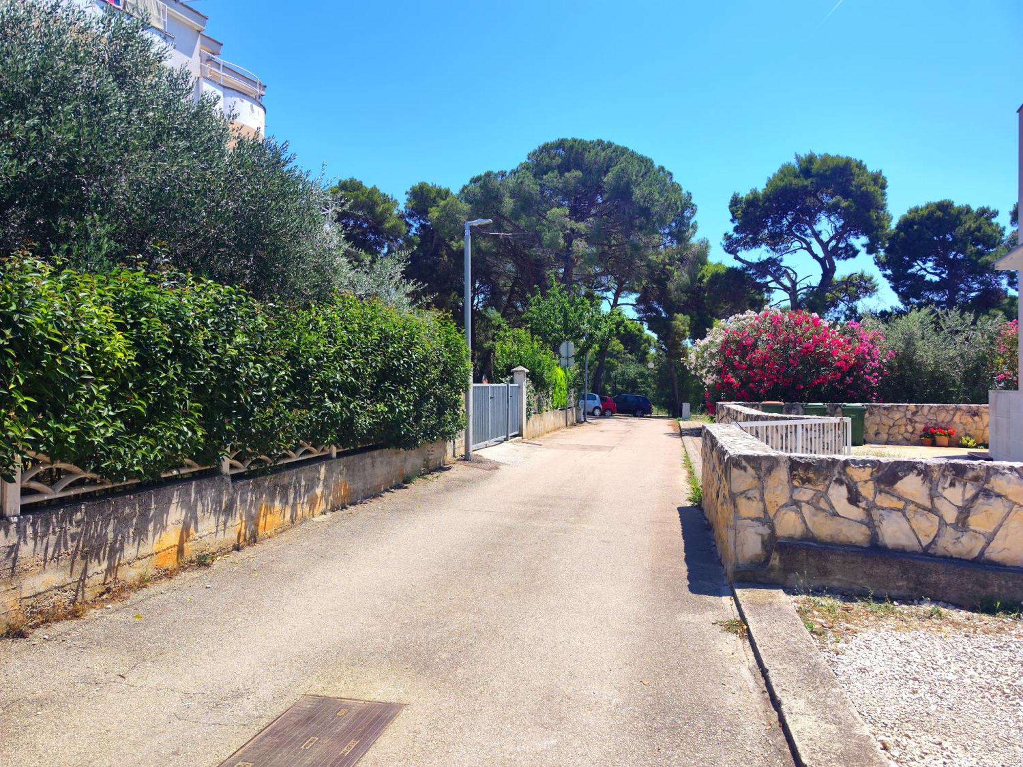 Karmela - Private Parking Zadar