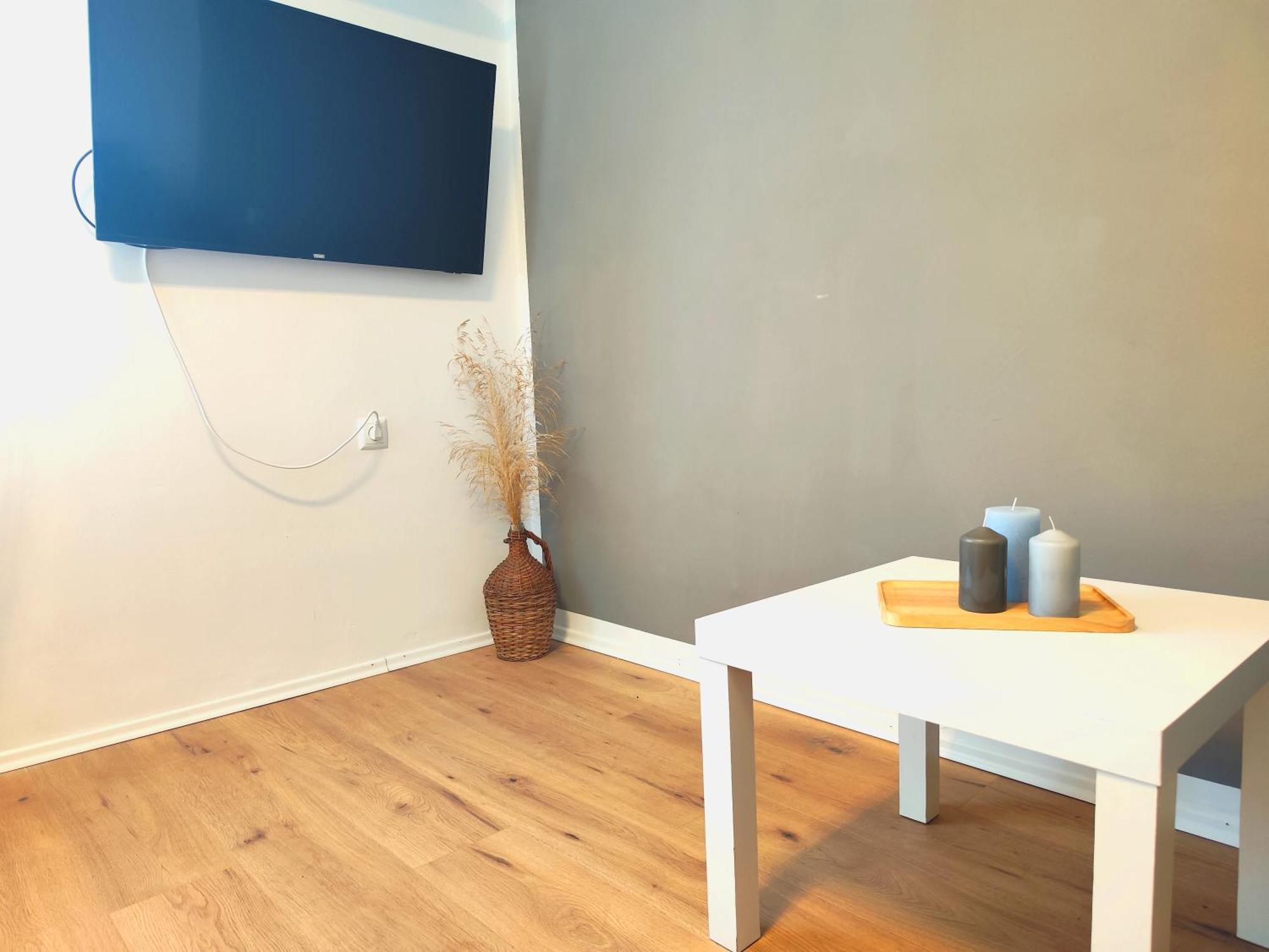 Karmela - Private Parking Apartment
