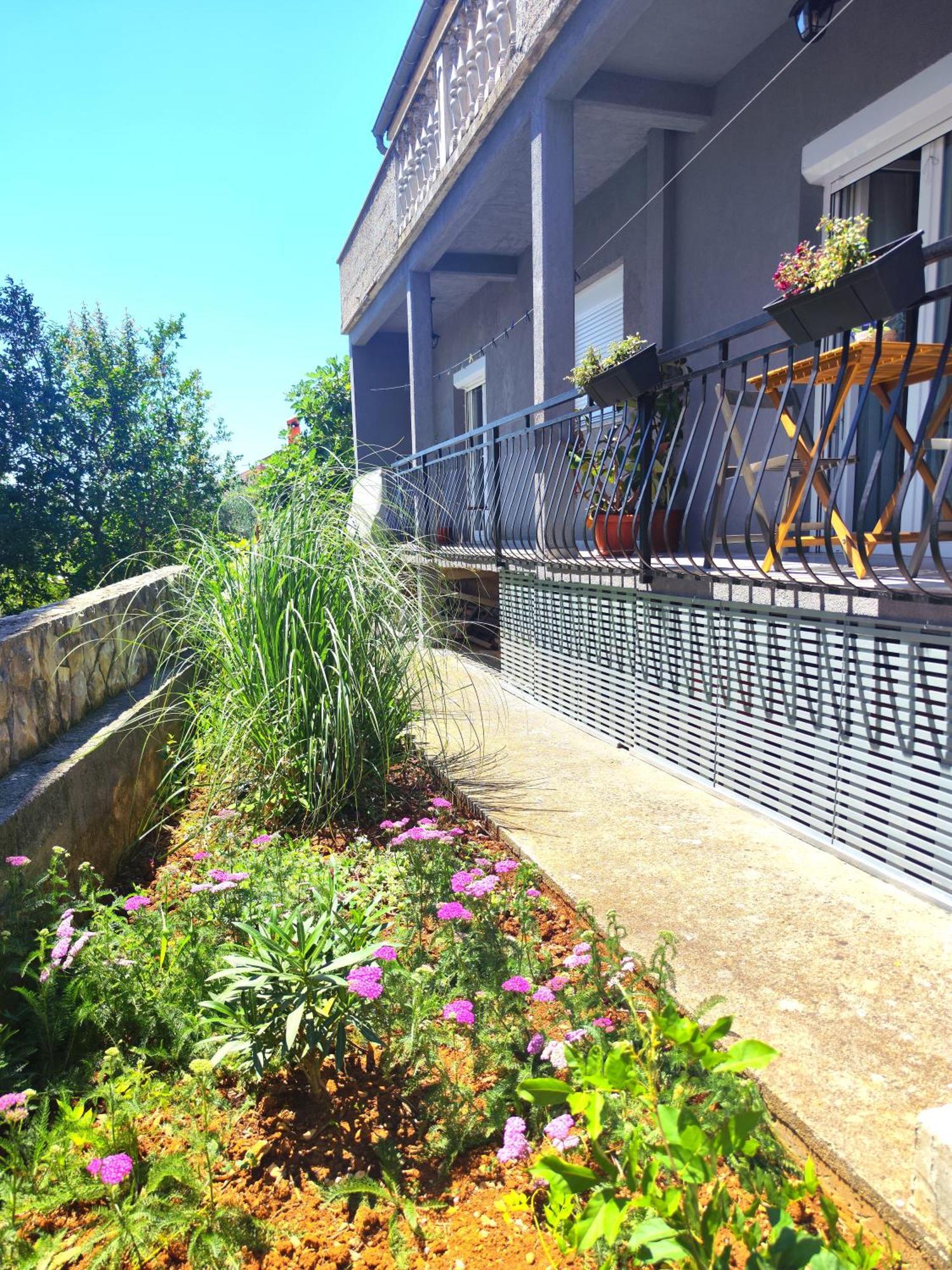 Apartment Karmela - Private Parking